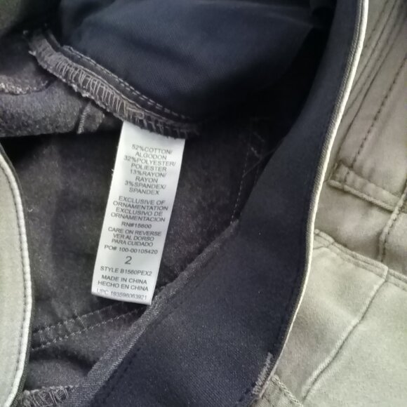 Democracy Jeans 2 - Picture 3 of 5